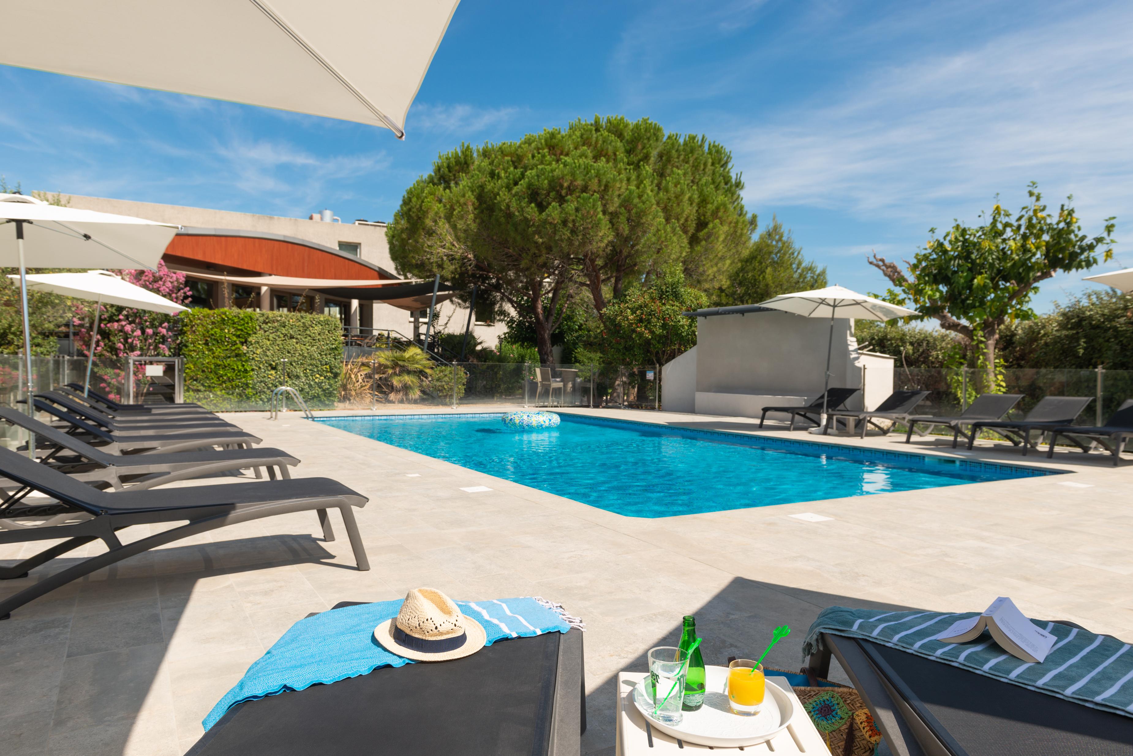 Kyriad Montpellier Est - Lunel Lunel  Ngoại thất bức ảnh