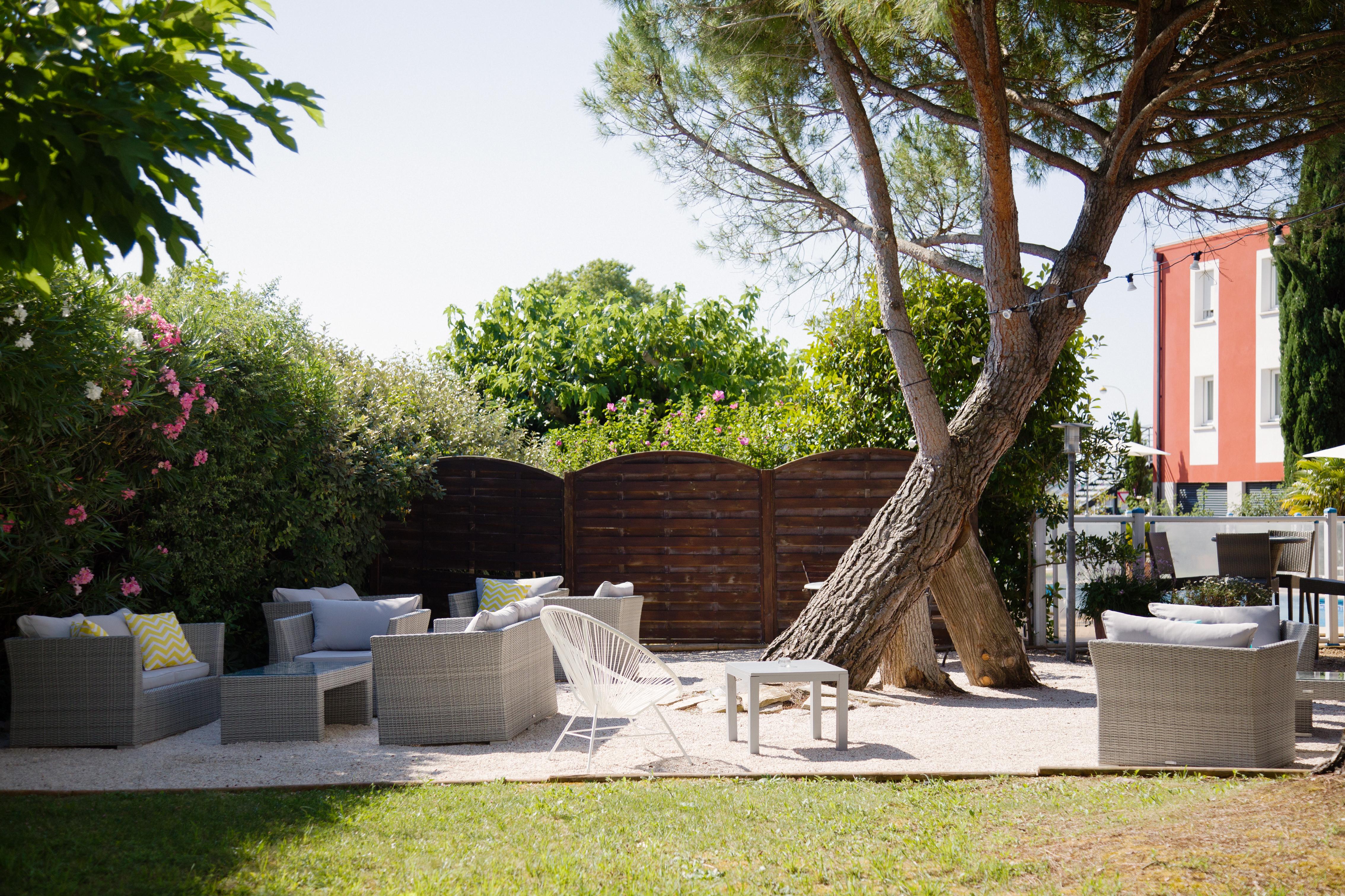 Kyriad Montpellier Est - Lunel Lunel  Ngoại thất bức ảnh