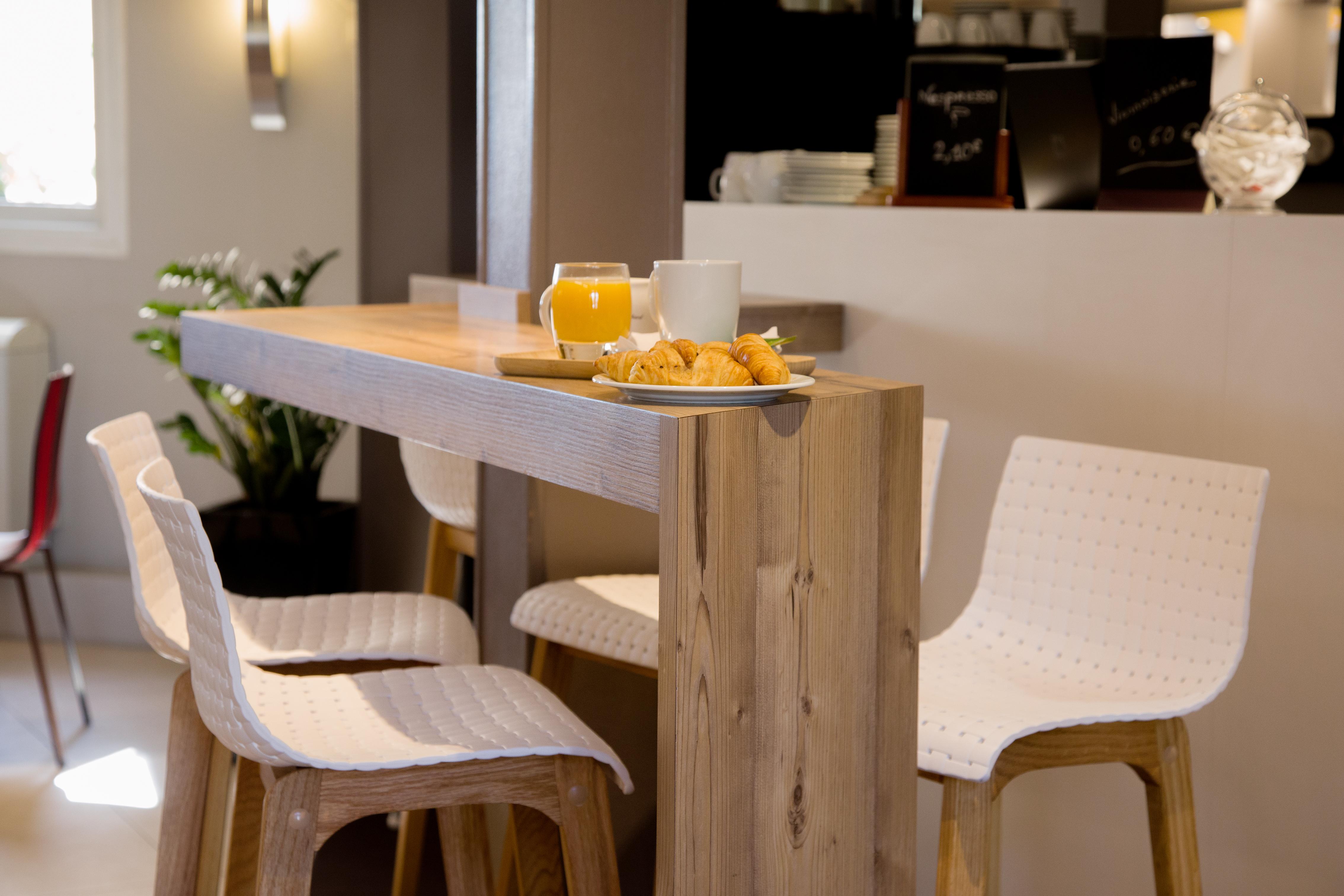Kyriad Montpellier Est - Lunel Lunel  Ngoại thất bức ảnh