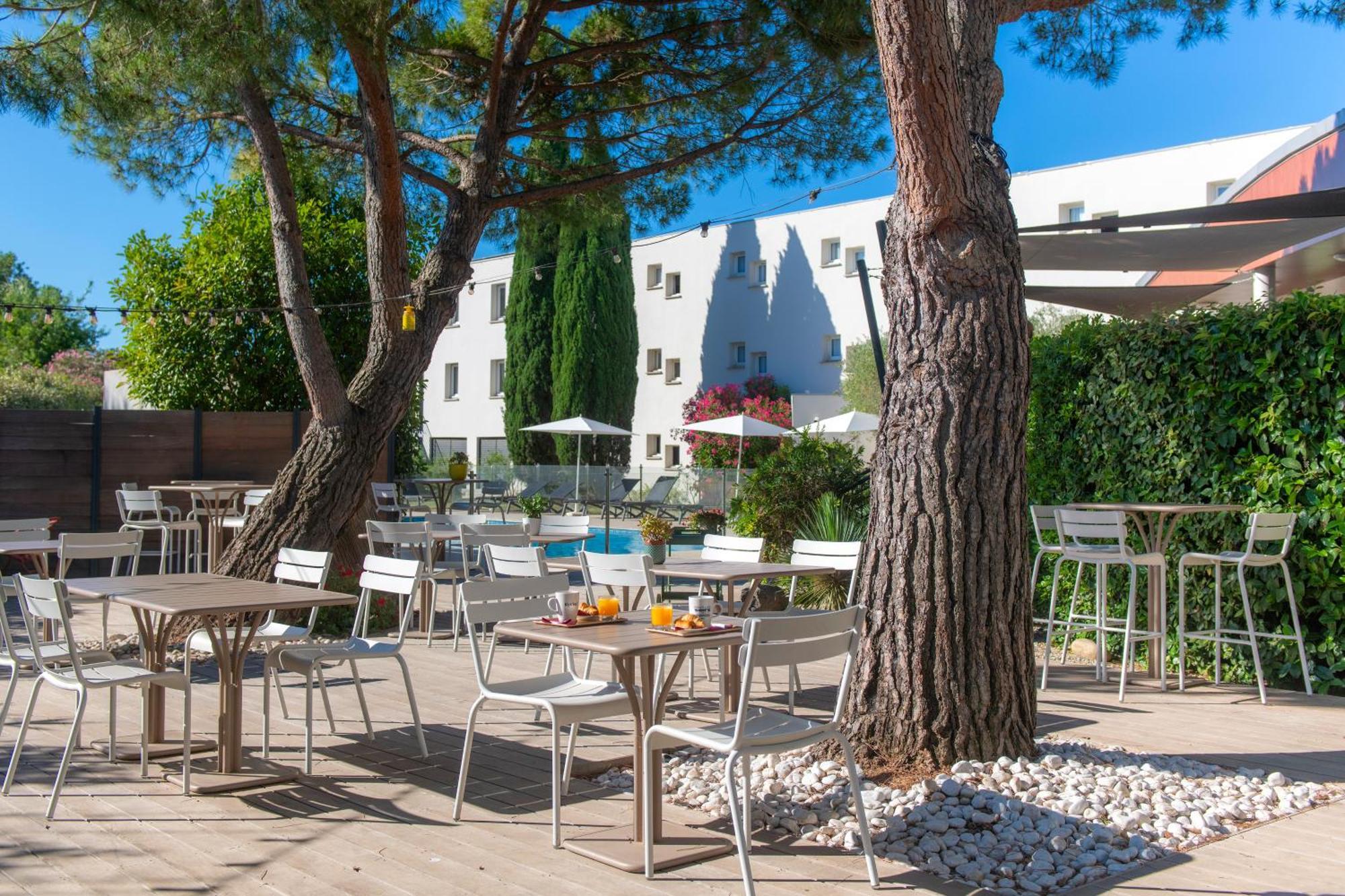 Kyriad Montpellier Est - Lunel Lunel  Ngoại thất bức ảnh
