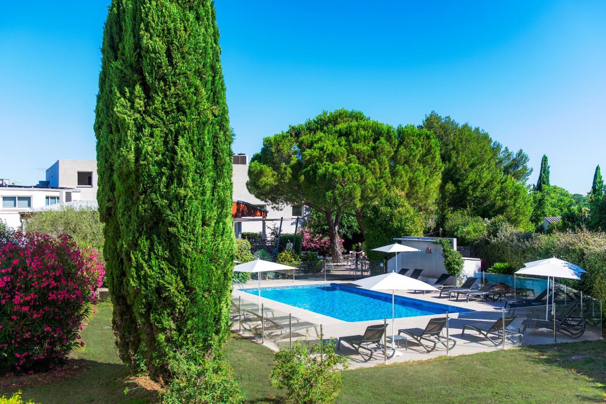 Kyriad Montpellier Est - Lunel Lunel  Ngoại thất bức ảnh