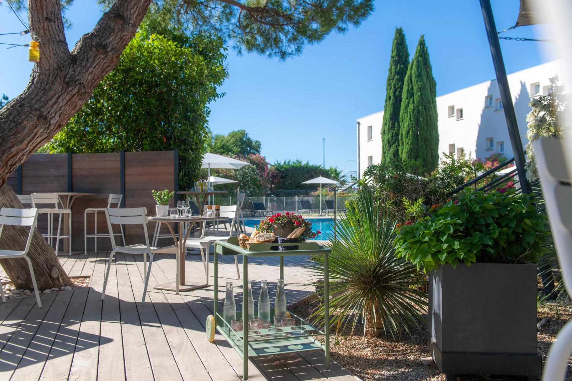 Kyriad Montpellier Est - Lunel Lunel  Ngoại thất bức ảnh