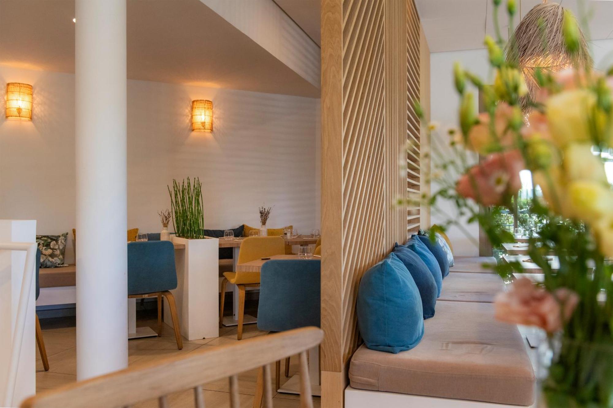 Kyriad Montpellier Est - Lunel Lunel  Ngoại thất bức ảnh