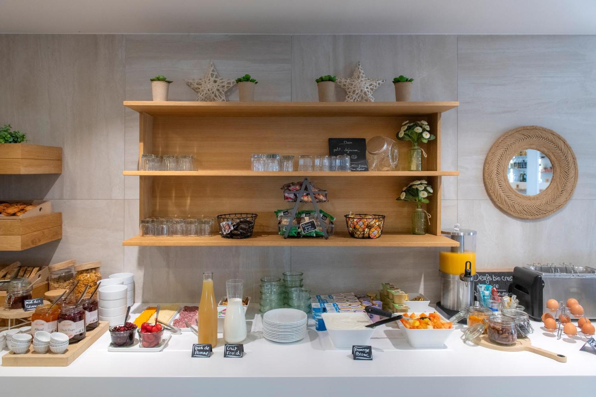 Kyriad Montpellier Est - Lunel Lunel  Ngoại thất bức ảnh