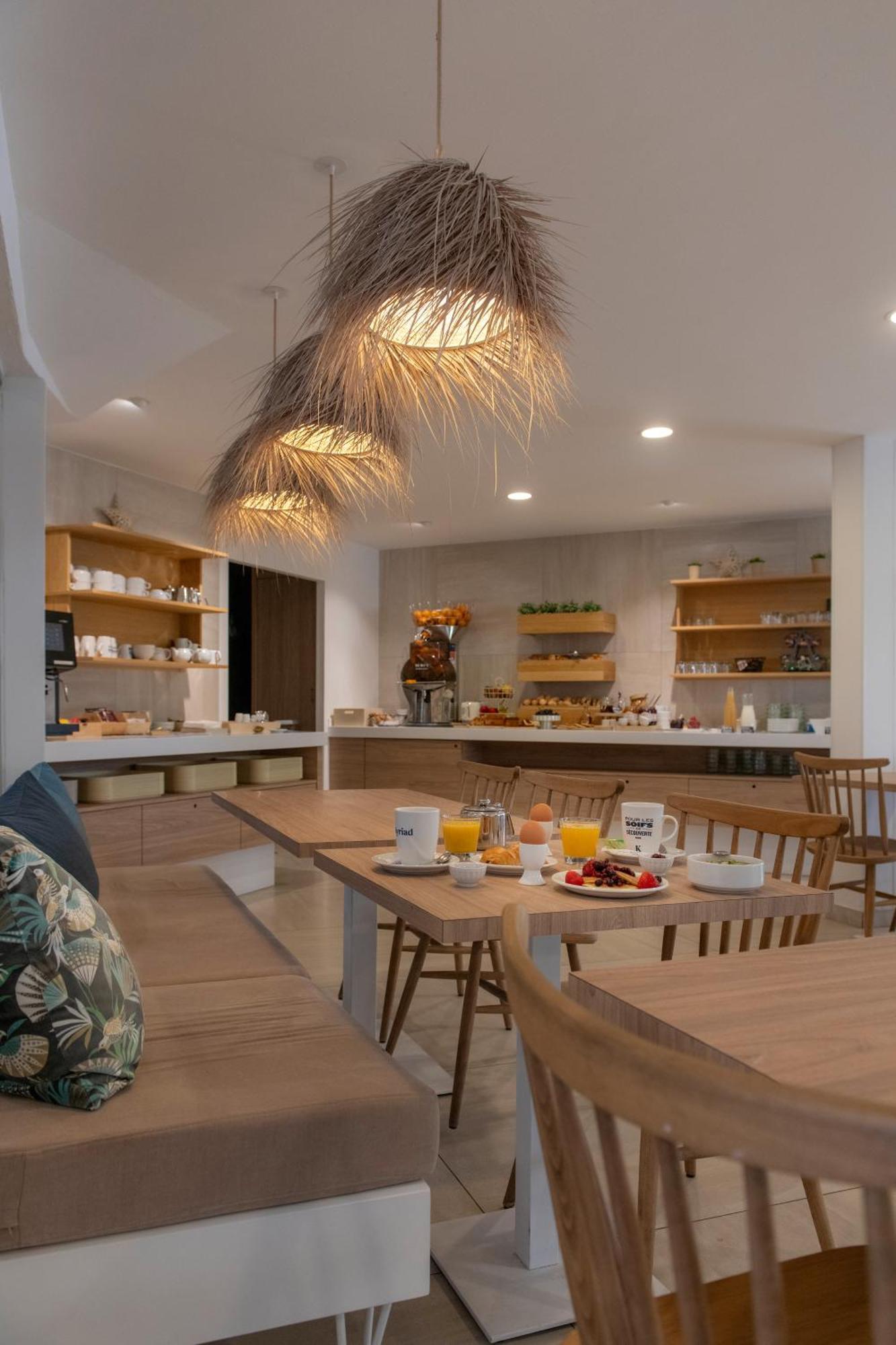 Kyriad Montpellier Est - Lunel Lunel  Ngoại thất bức ảnh