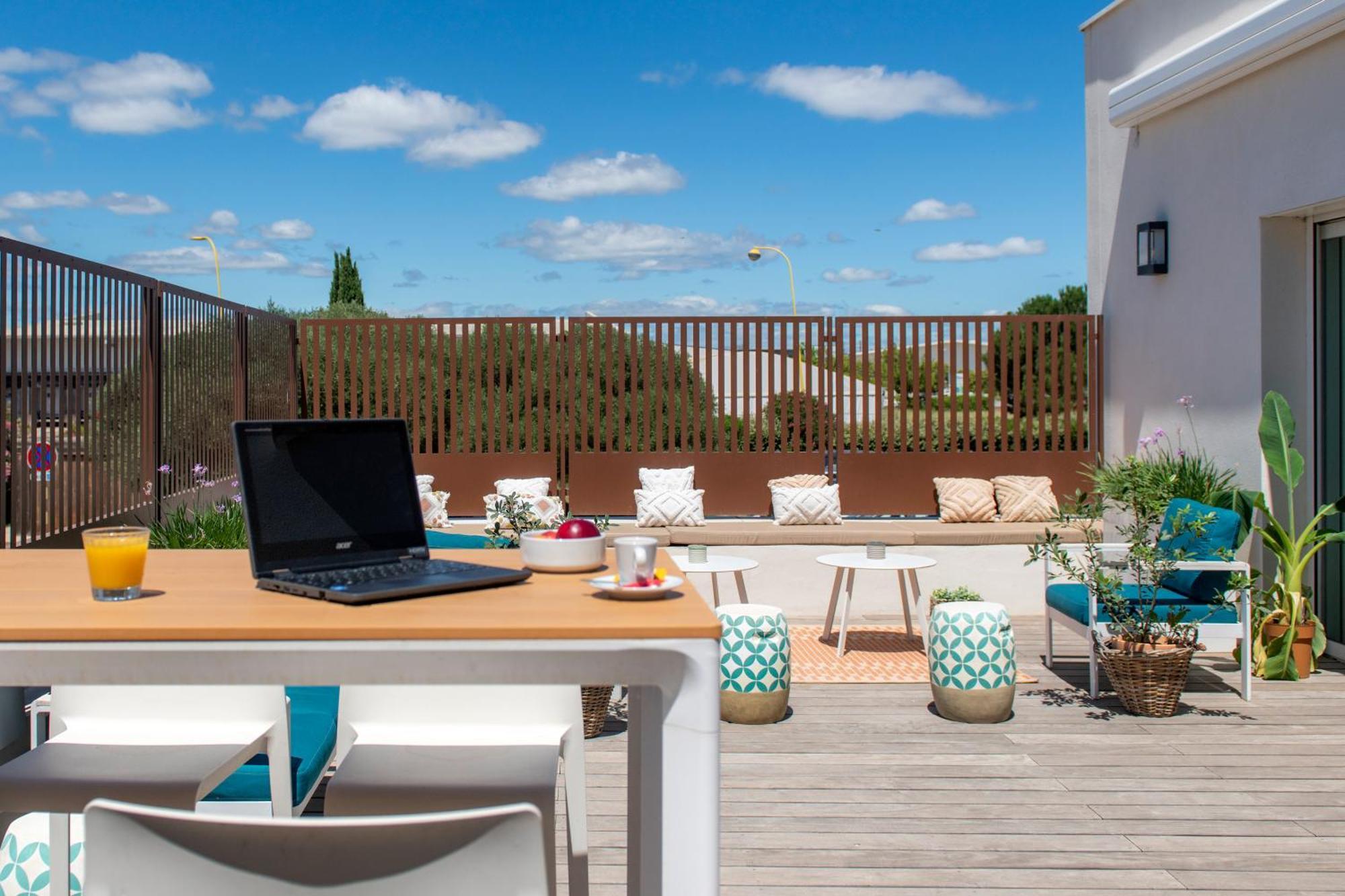 Kyriad Montpellier Est - Lunel Lunel  Ngoại thất bức ảnh