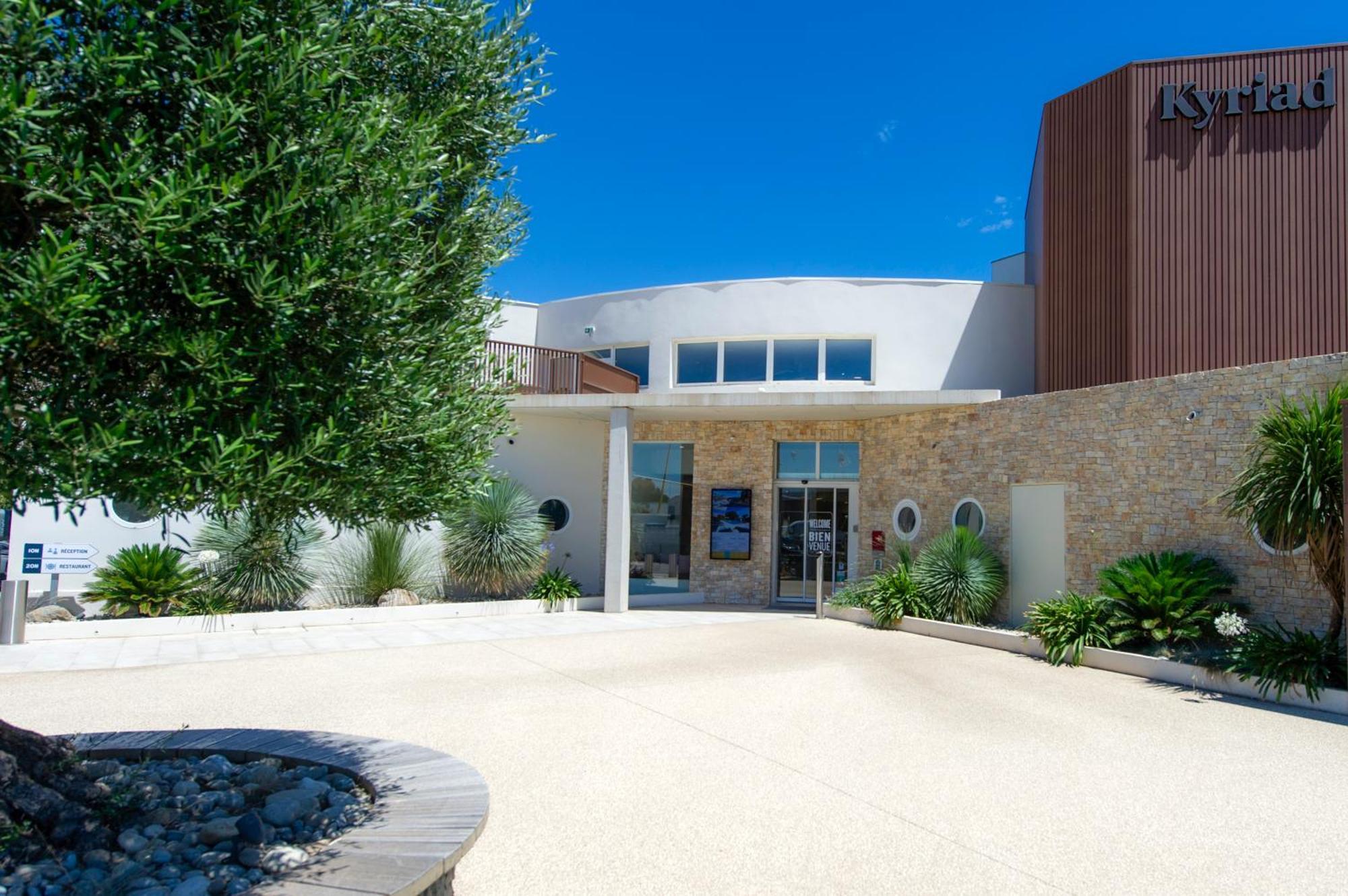 Kyriad Montpellier Est - Lunel Lunel  Ngoại thất bức ảnh